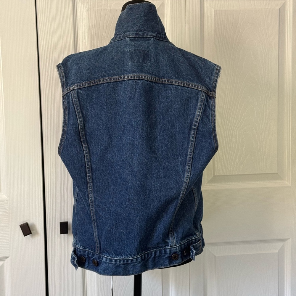 Levi Strauss & Co. Denim West - Picture 2 of 3